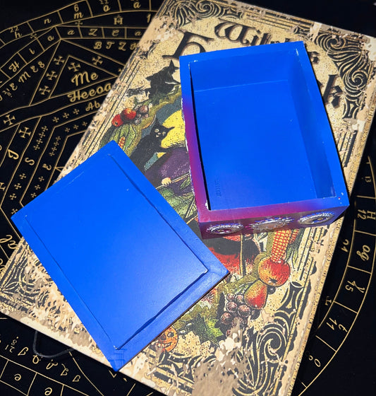 The Answering Box of Divination ~ Obtain answers, Find the truth, Ask & you shall see, Discover things, Oracle Box of Truths