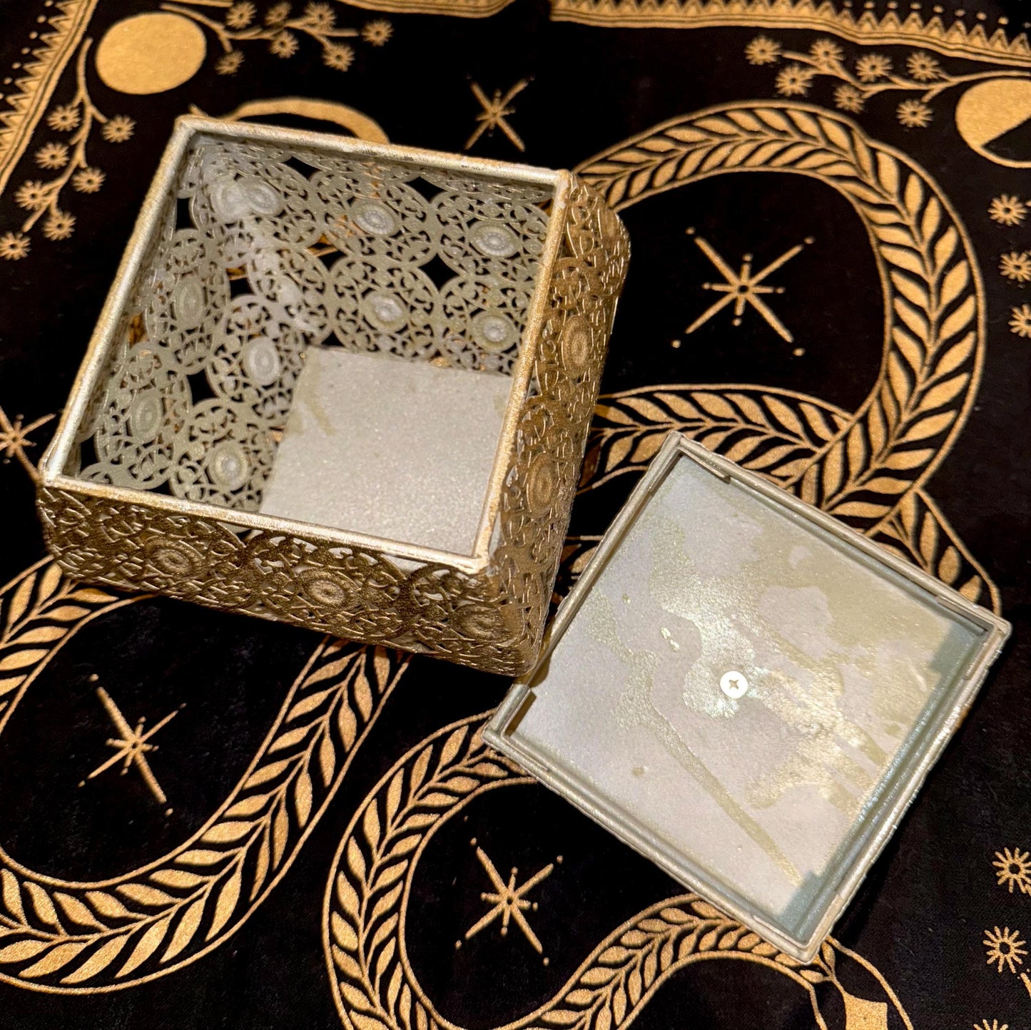 The Enchanted Golden Room 3 Hour Charging Box Powered by Sun Energy ~ Amplify powers, Blessed by the Sun, Charge your Amulets + Vessels