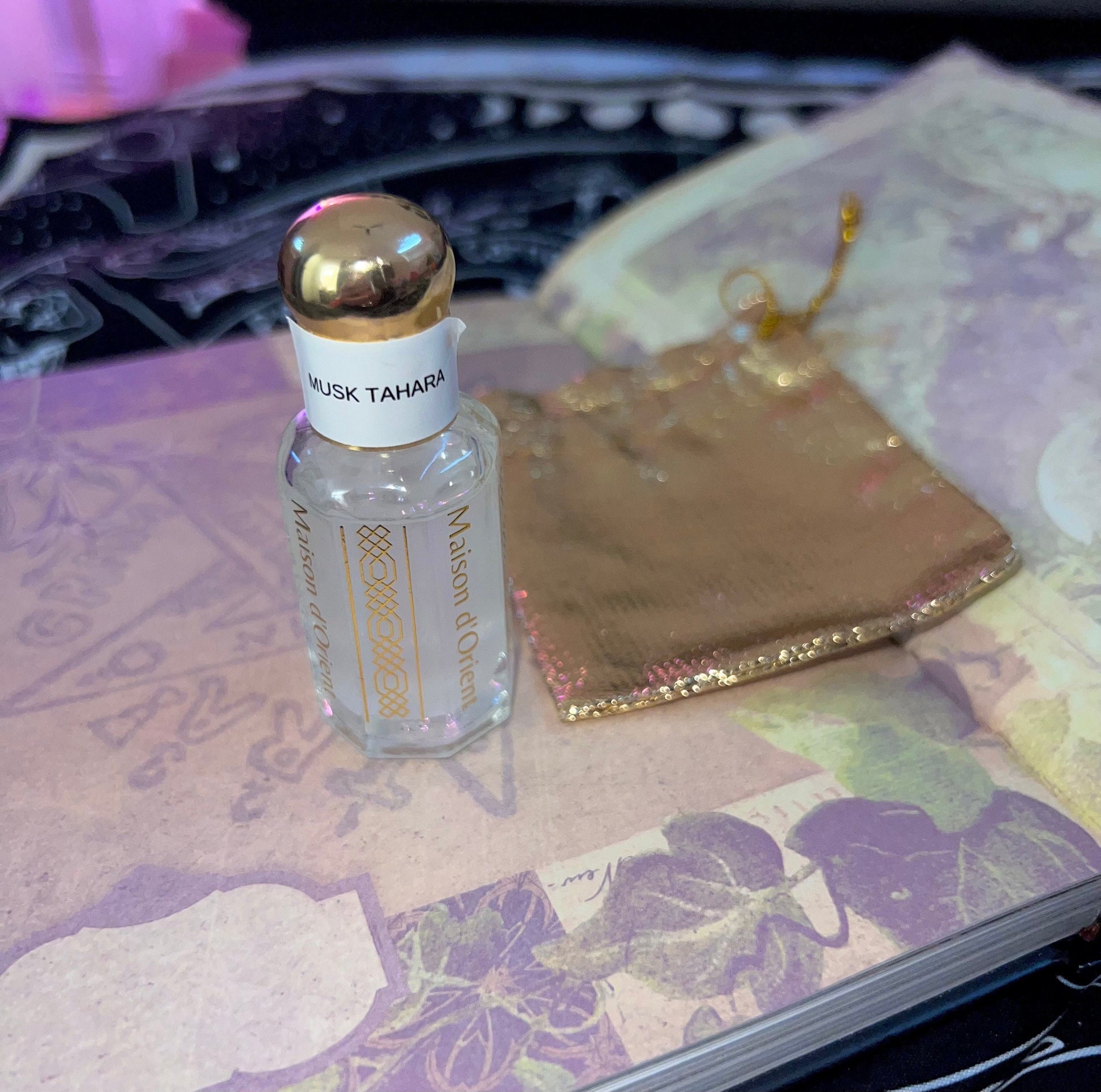 Arabic Musk Tahara Fragrance Blessed by Powerful Ifrit Djinn ~ Obtain seductive powers, Pretty privilege, Magnetic Aura, Ifrit Energy oil