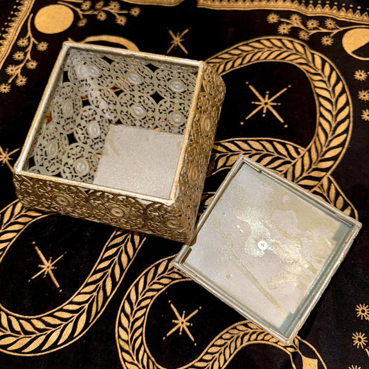 The Enchanted Golden Room 3 Hour Charging Box Powered by Sun Energy ~ Amplify powers, Blessed by the Sun, Charge your Amulets + Vessels